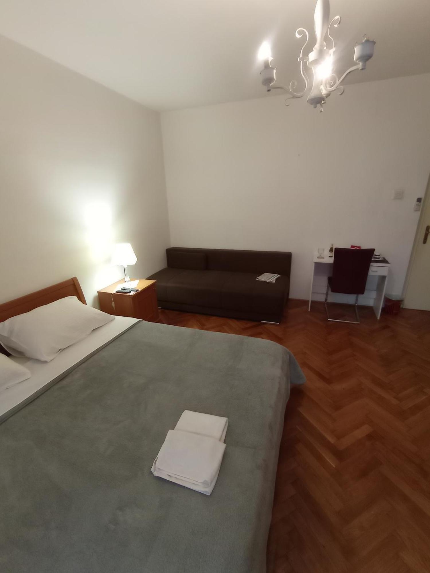 Damjan Rooms Split Room photo