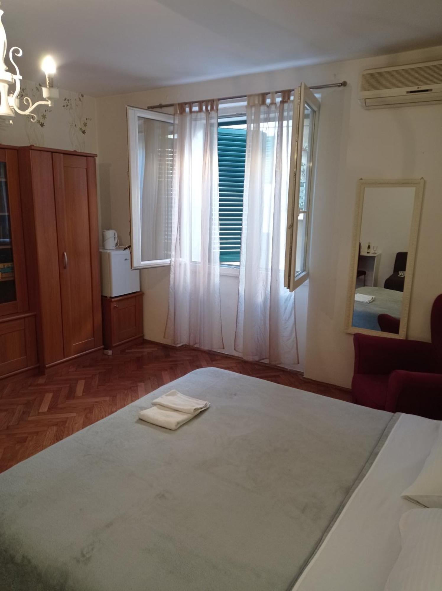 Damjan Rooms Split Room photo